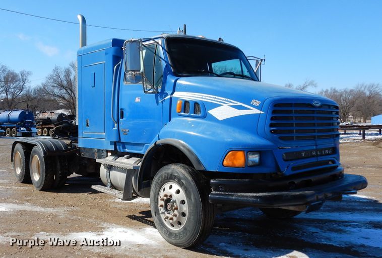 image for item DG6295 2007 Sterling LT9500 semi truck