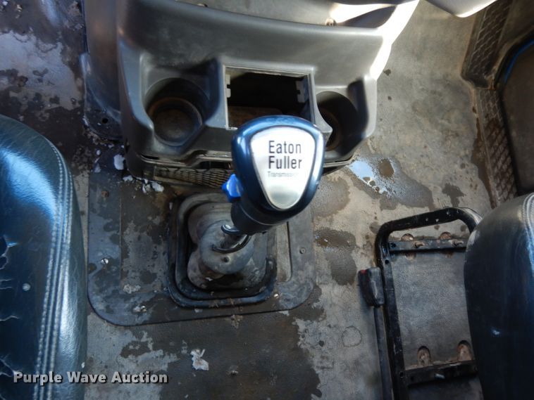 image for item DG6295 2007 Sterling LT9500 semi truck