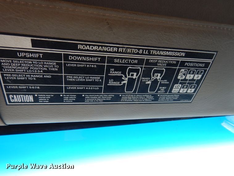 image for item DG6295 2007 Sterling LT9500 semi truck