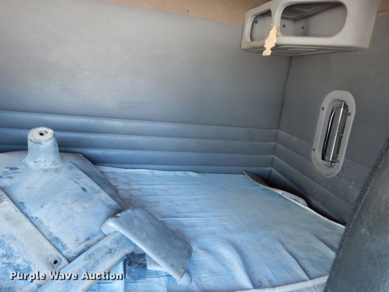 image for item DG6295 2007 Sterling LT9500 semi truck