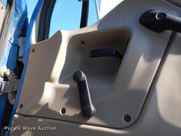 image for item DG6295 2007 Sterling LT9500 semi truck