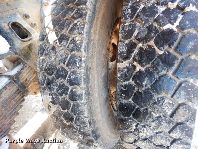 image for item DG6295 2007 Sterling LT9500 semi truck