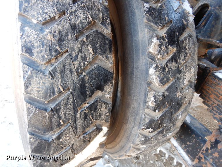 image for item DG6295 2007 Sterling LT9500 semi truck