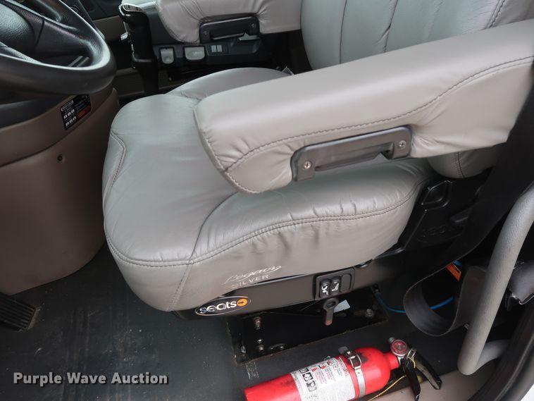 image for item DH0840 2014 Freightliner Cascadia 125 semi truck