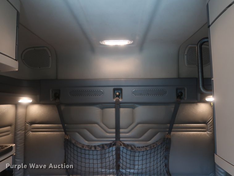 image for item DH0840 2014 Freightliner Cascadia 125 semi truck