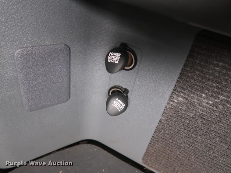 image for item DH0840 2014 Freightliner Cascadia 125 semi truck