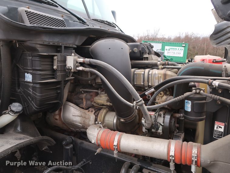 image for item DH0840 2014 Freightliner Cascadia 125 semi truck