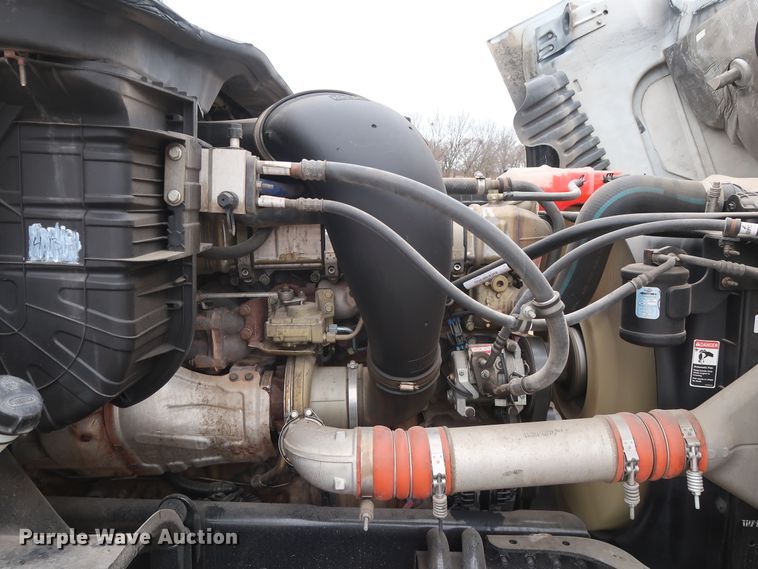 image for item DH0840 2014 Freightliner Cascadia 125 semi truck