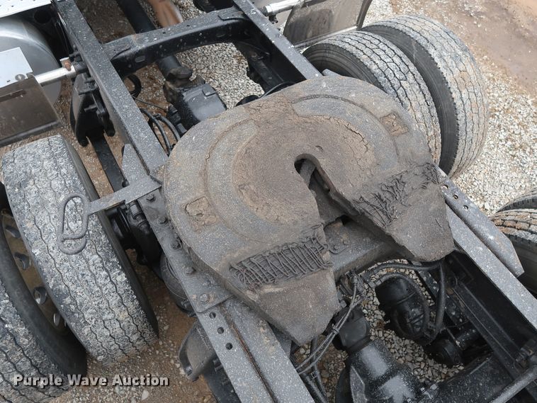 image for item DH0840 2014 Freightliner Cascadia 125 semi truck