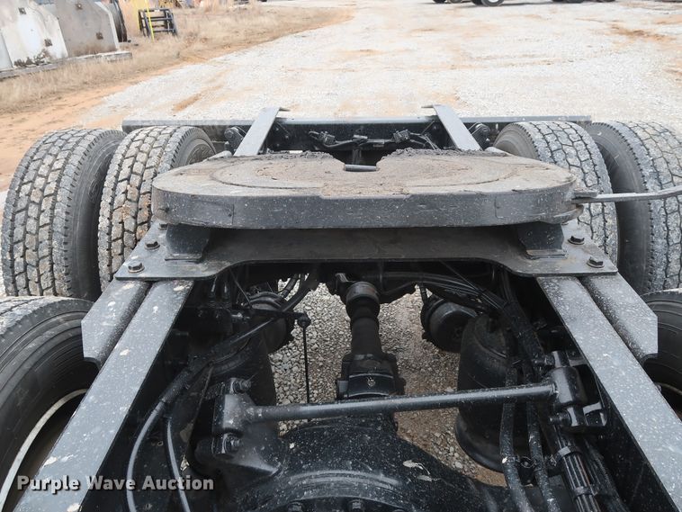 image for item DH0840 2014 Freightliner Cascadia 125 semi truck