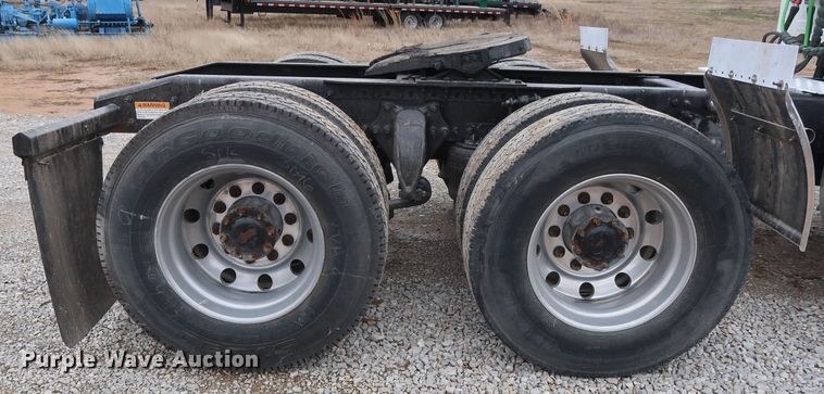 image for item DH0840 2014 Freightliner Cascadia 125 semi truck