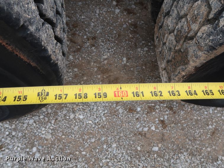 image for item DH0841 2011 Freightliner Business Class M2 semi truck