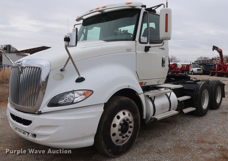 image for item DH0842 2009 International ProStar Premium semi truck