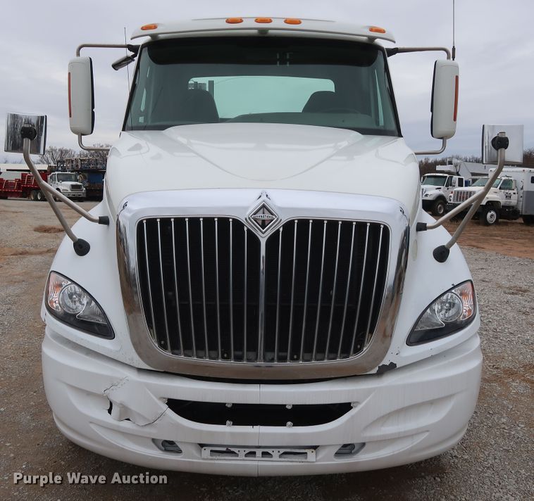 image for item DH0842 2009 International ProStar Premium semi truck