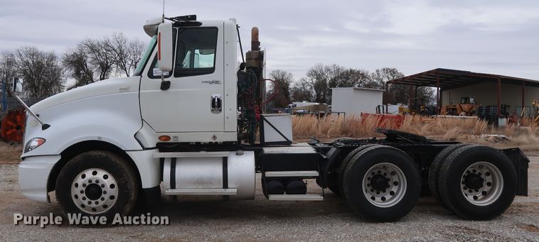 image for item DH0842 2009 International ProStar Premium semi truck