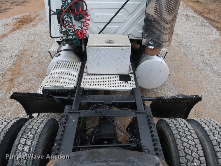 image for item DH0842 2009 International ProStar Premium semi truck