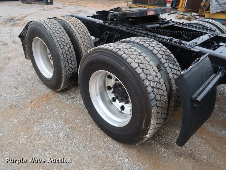 image for item DH0842 2009 International ProStar Premium semi truck