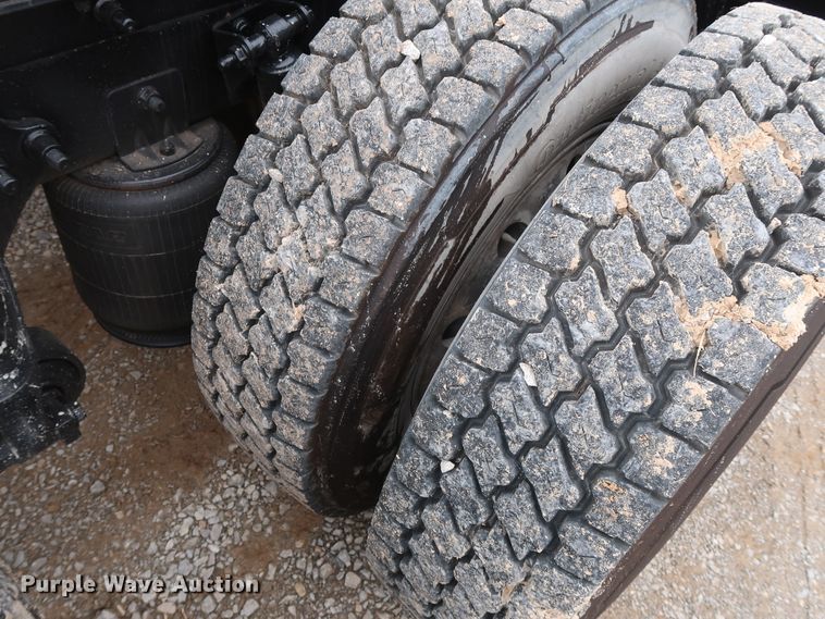 image for item DH0842 2009 International ProStar Premium semi truck