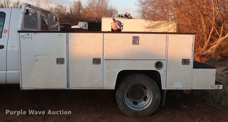 image for item DH0851 2008 Dodge Ram 4500HD utility truck