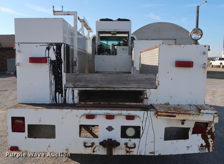 image for item DH0855 1999 GMC C7500 service truck