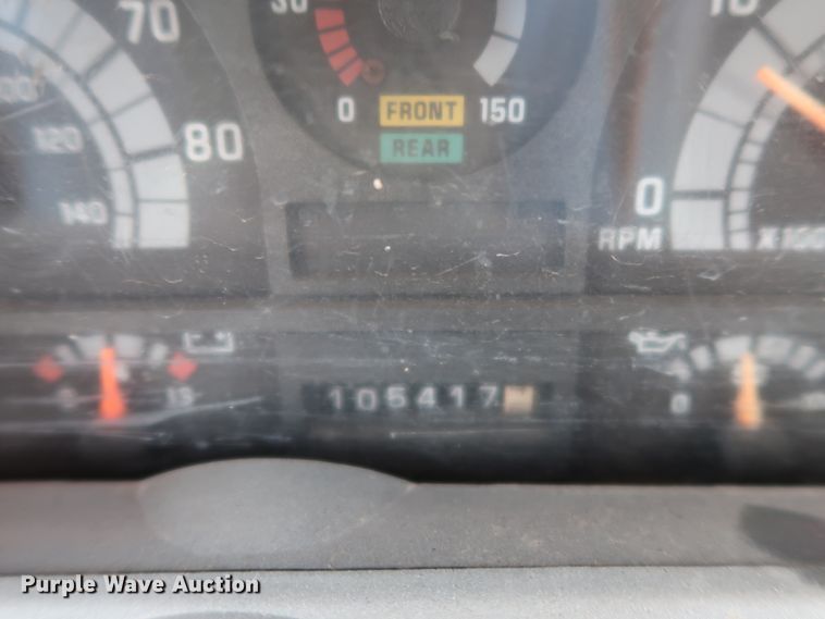 image for item DH0855 1999 GMC C7500 service truck