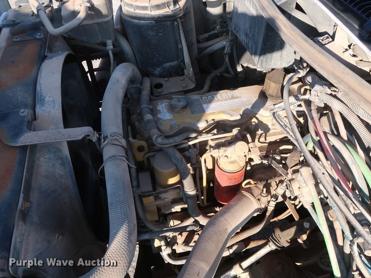 image for item DH0855 1999 GMC C7500 service truck