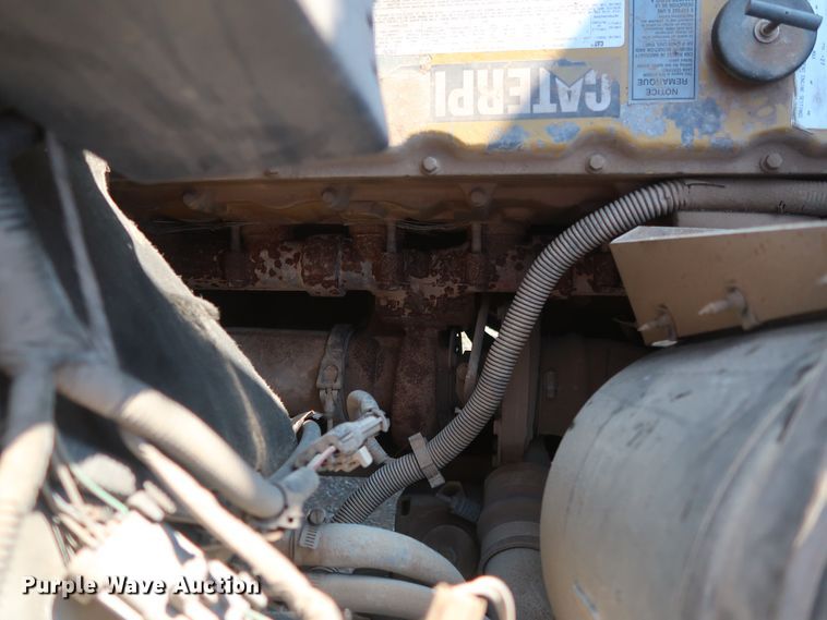 image for item DH0855 1999 GMC C7500 service truck