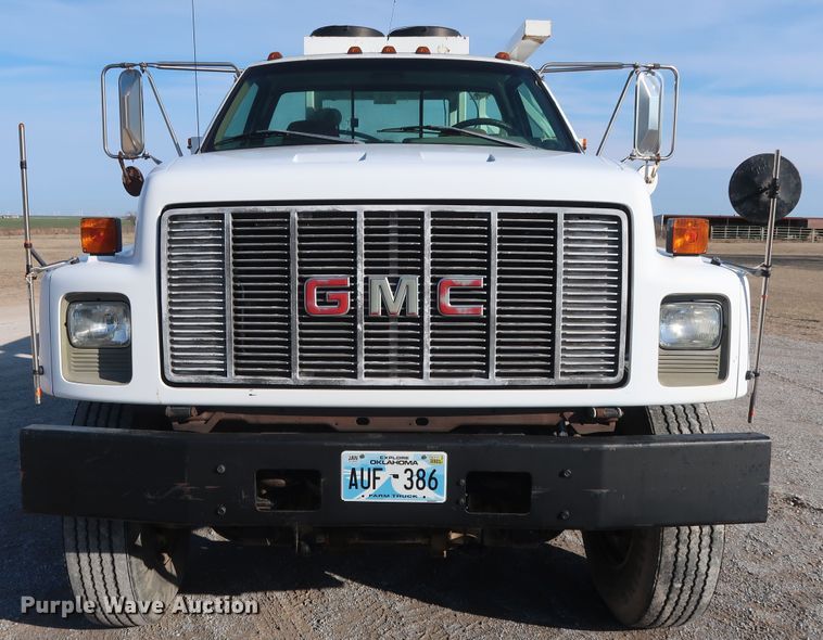 image for item DH0855 1999 GMC C7500 service truck