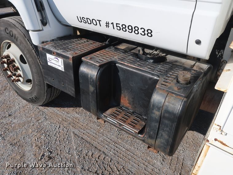 image for item DH0855 1999 GMC C7500 service truck