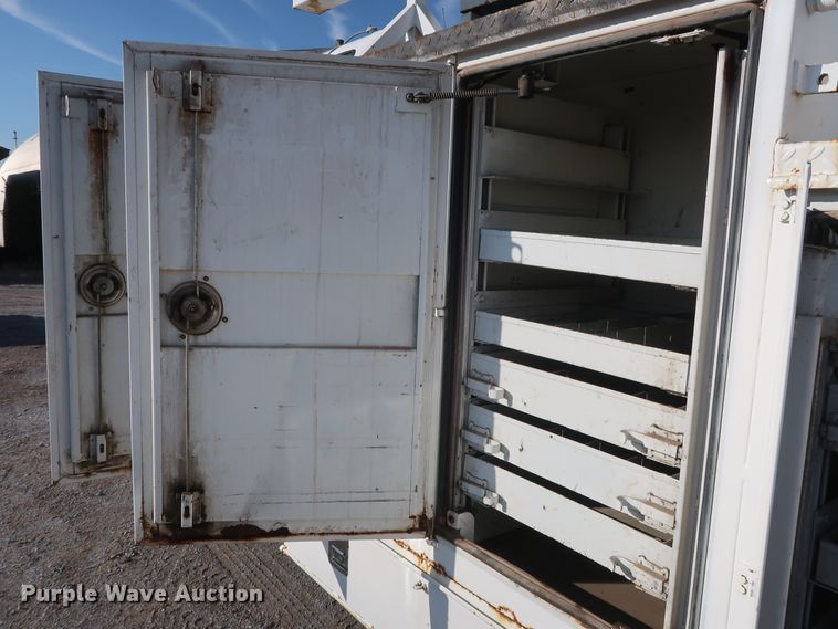 image for item DH0855 1999 GMC C7500 service truck