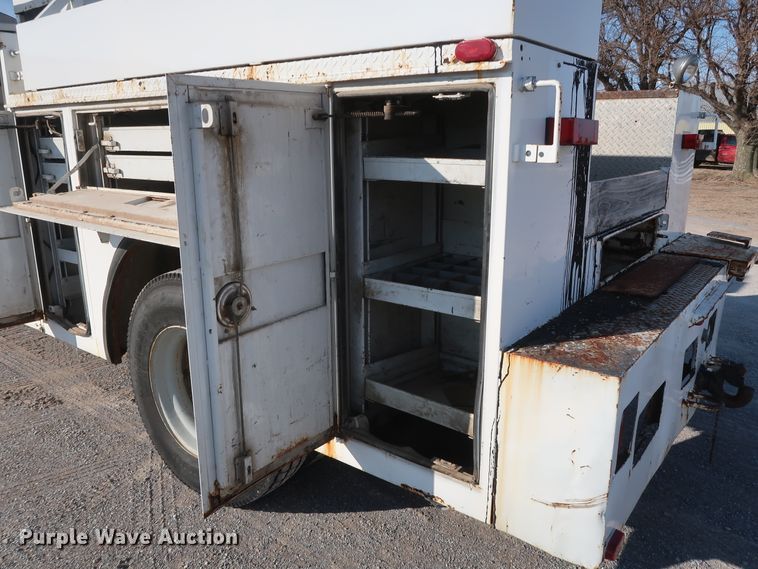 image for item DH0855 1999 GMC C7500 service truck