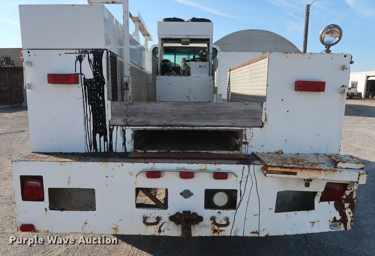 image for item DH0855 1999 GMC C7500 service truck