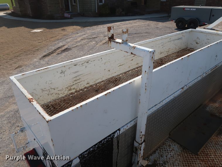 image for item DH0855 1999 GMC C7500 service truck