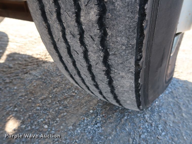 image for item DH0855 1999 GMC C7500 service truck