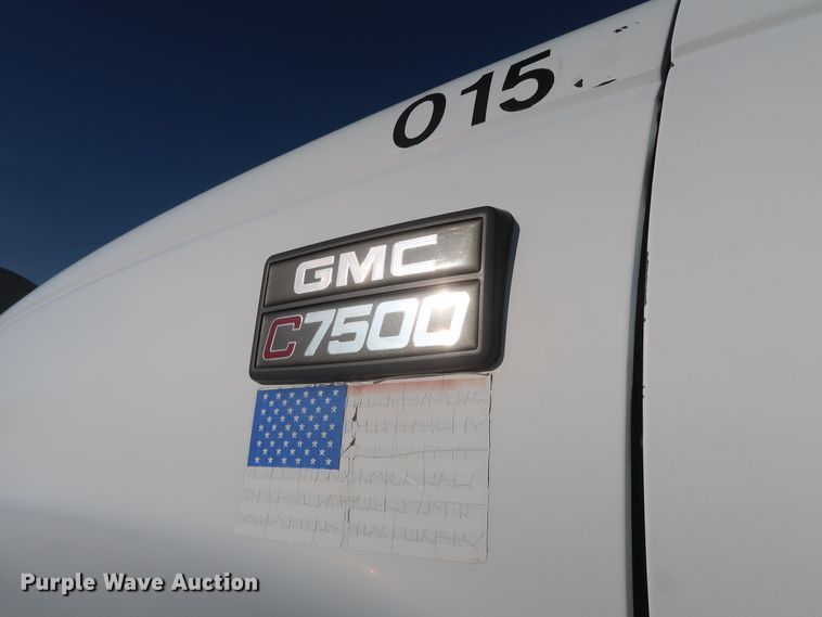 image for item DH0855 1999 GMC C7500 service truck