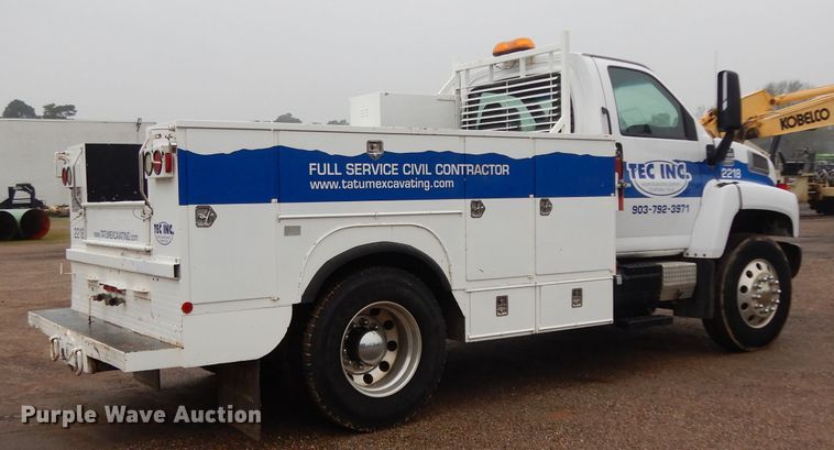 image for item DH2358 2003 Chevrolet C7500 utility truck