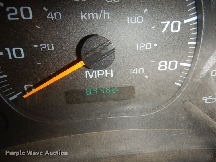 image for item DH2358 2003 Chevrolet C7500 utility truck