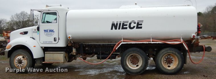 image for item DH2362 2006 Peterbilt 335 water truck