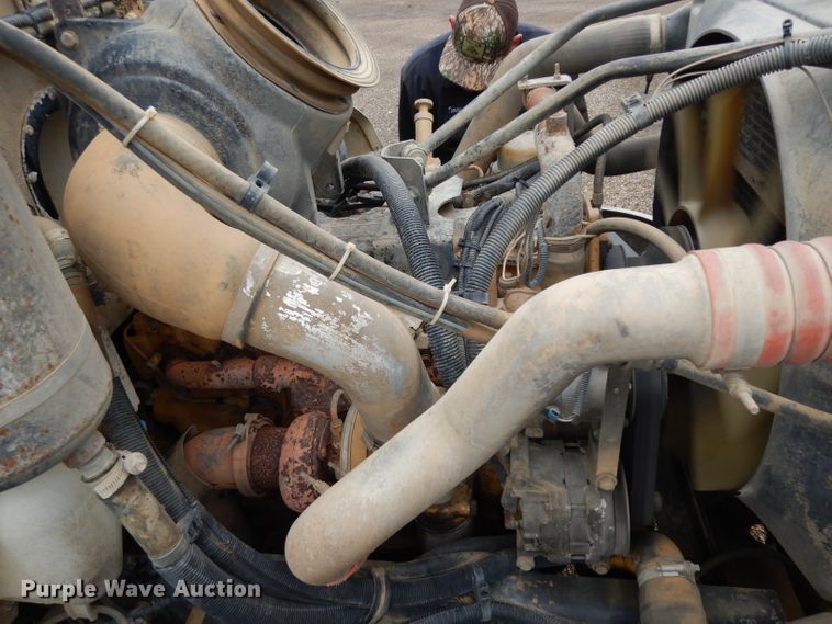 image for item DH2362 2006 Peterbilt 335 water truck