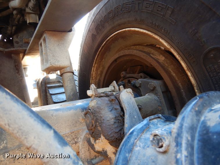 image for item DH5069 2004 Mack CX613 semi truck