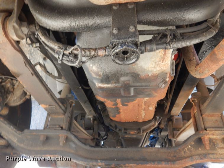 image for item DH5069 2004 Mack CX613 semi truck