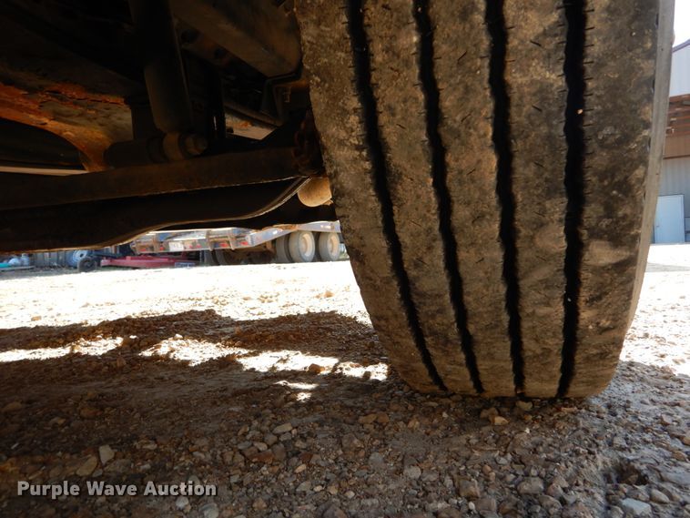 image for item DH5069 2004 Mack CX613 semi truck