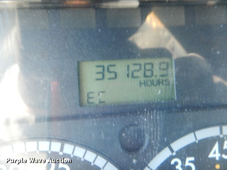 image for item DH6255 2007 Freightliner Columbia semi truck