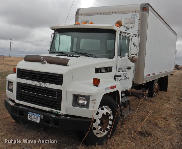 image for item DI0029 1994 Mack CS200P box truck