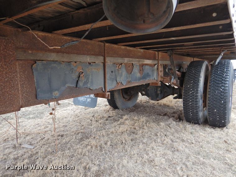 image for item DI0029 1994 Mack CS200P box truck