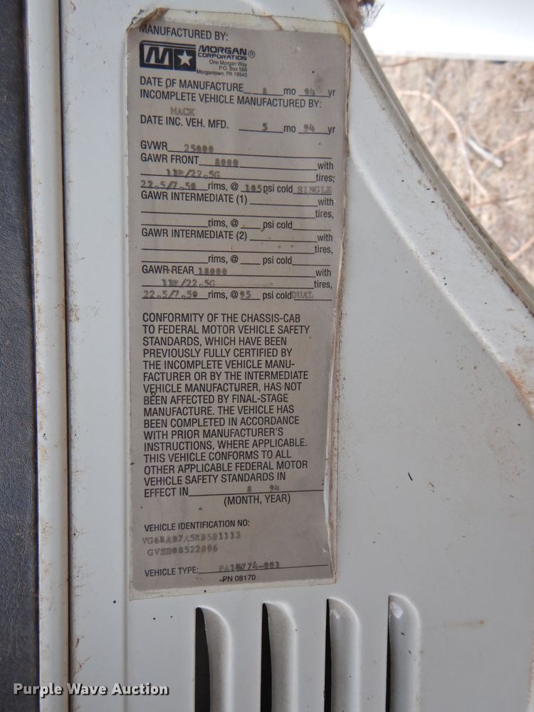 image for item DI0029 1994 Mack CS200P box truck