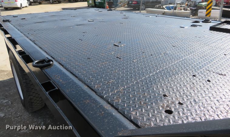 image for item DI2071 2007 Peterbilt 335 flatbed truck