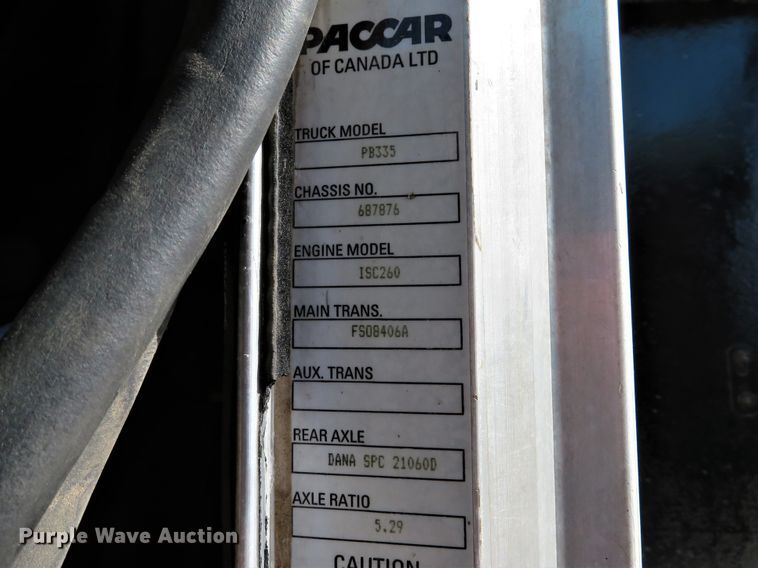 image for item DI2071 2007 Peterbilt 335 flatbed truck