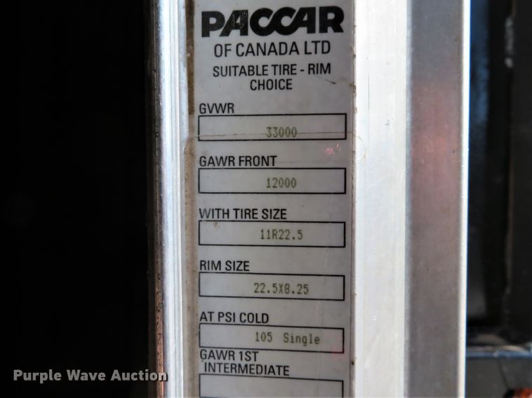 image for item DI2071 2007 Peterbilt 335 flatbed truck