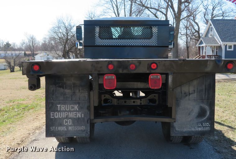 image for item DI2080 2002 International 4300 dump flatbed truck